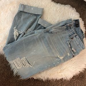 Abercrombie + Fitch Jeans / Denim / Jeans / Distressed Jeans
